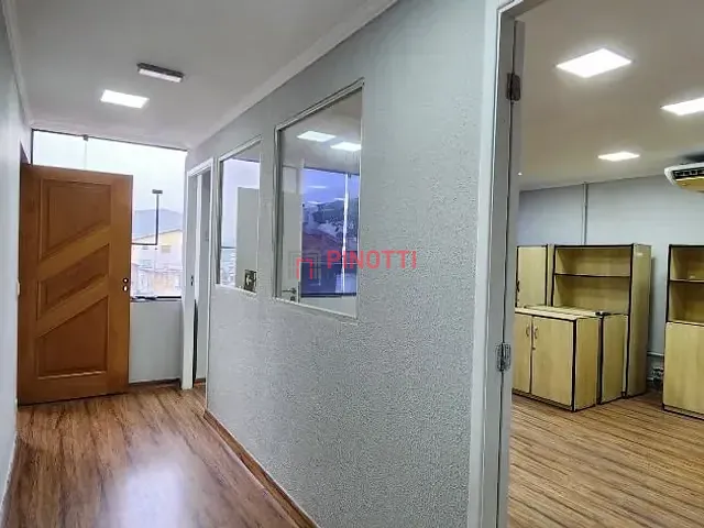 Sala para alugar, no bairro Nova Petrópolis em São Bernardo do Campo