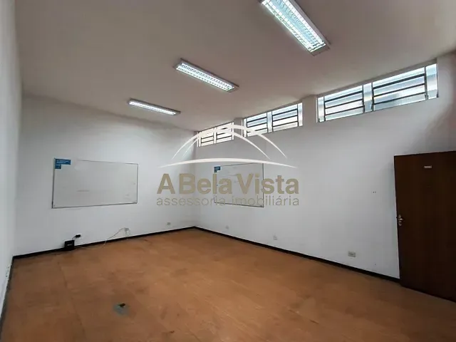 Sala com 32m², para alugar, no bairro Centro em Osasco