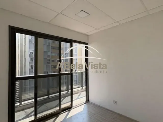 Sala à venda, no bairro Paraíso em São Paulo