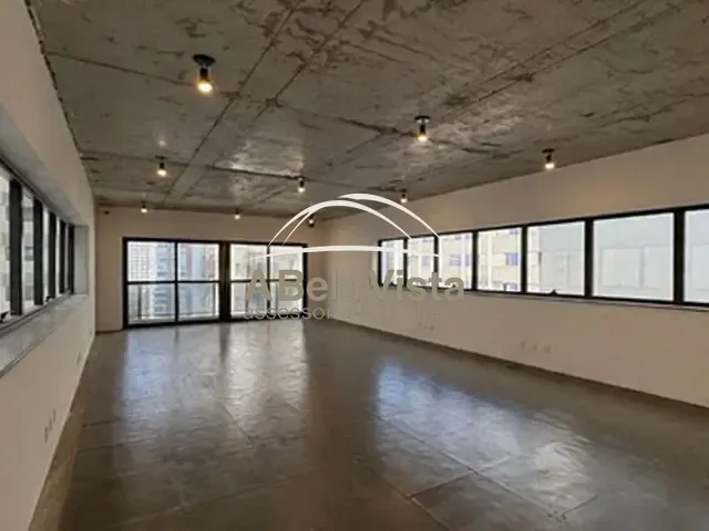 Sala à venda, no bairro Paraíso em São Paulo