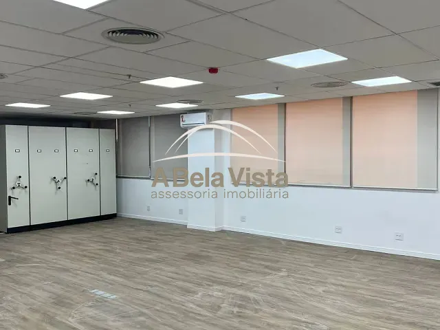 Sala para alugar, no bairro Jardim Morumbi em São Paulo