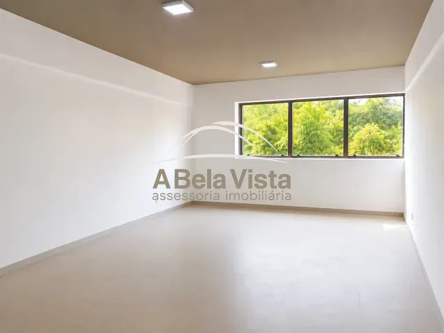 Sala à venda, no bairro Paisagem Renoir em Cotia
