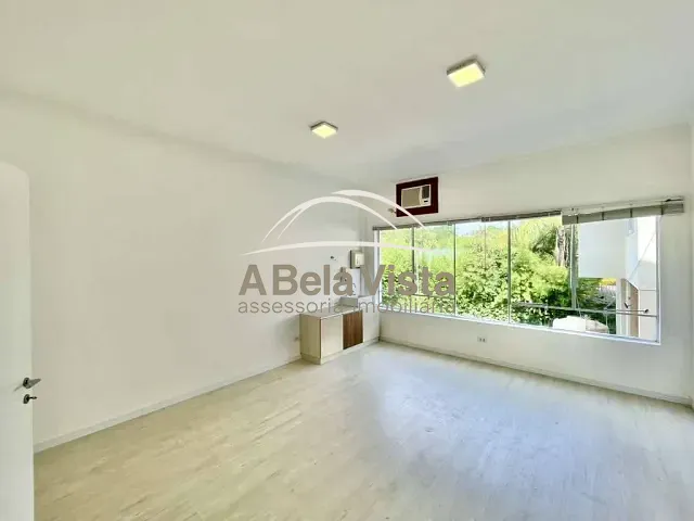 Sala à venda, no bairro Granja Viana em Cotia