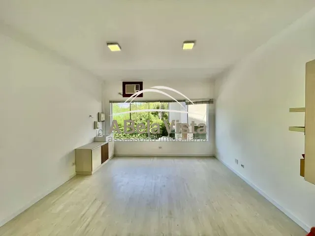 Sala à venda, no bairro Granja Viana em Cotia