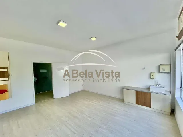 Sala à venda, no bairro Granja Viana em Cotia