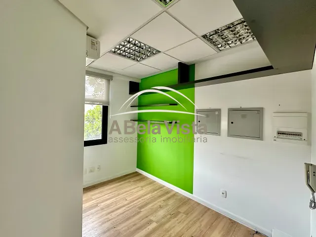 Sala à venda, no bairro Granja Viana em Cotia