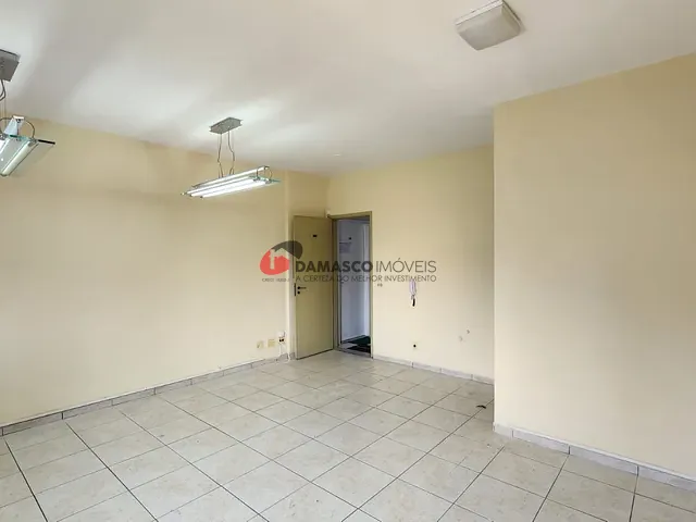 Sala à venda, no bairro Sítio Pinheirinho em São Paulo