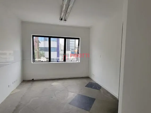 Sala à venda ou para alugar, no bairro Jardim do Mar em São Bernardo do Campo