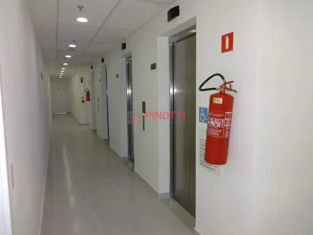 Sala à venda, no bairro Vila Santa Rita de Cássia em São Bernardo do Campo