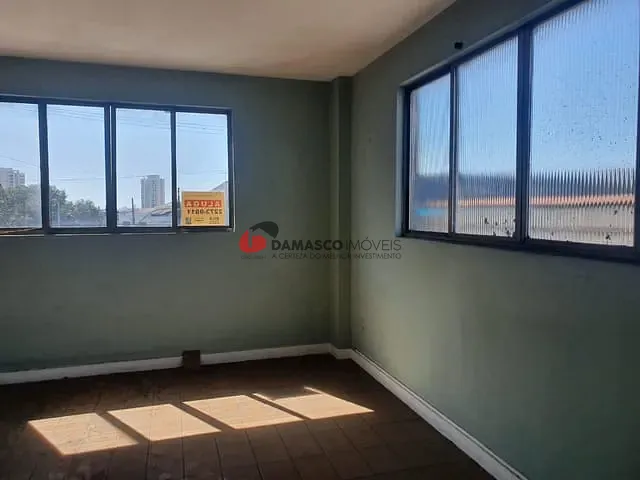 Sala para alugar, no bairro Vila Moinho Velho em São Paulo