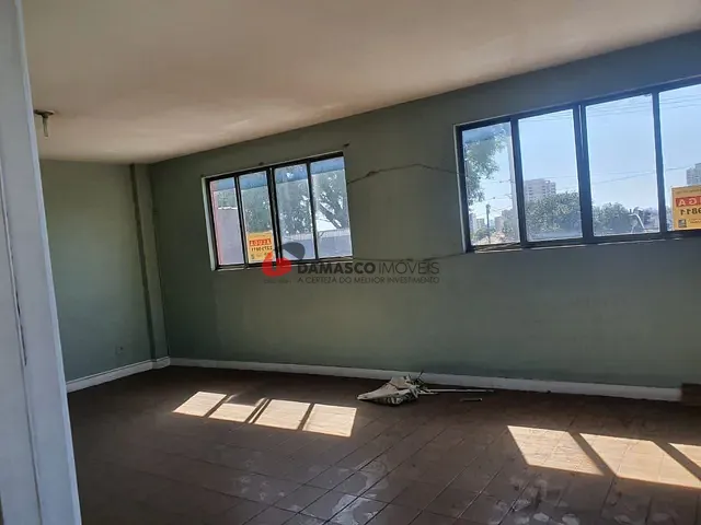 Sala para alugar, no bairro Vila Moinho Velho em São Paulo