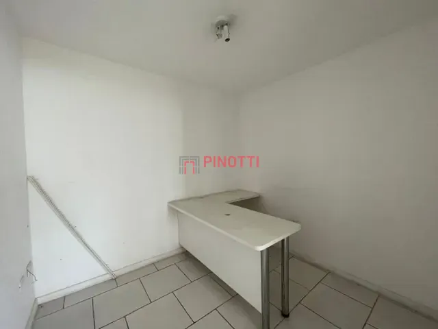 Sala para alugar, no bairro Jardim Nova Petrópolis em São Bernardo do Campo