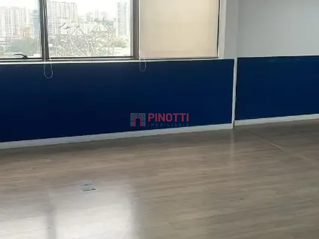 Sala para alugar, no bairro Paraíso em Santo André