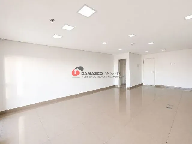 Sala para alugar, no bairro Centro em Diadema