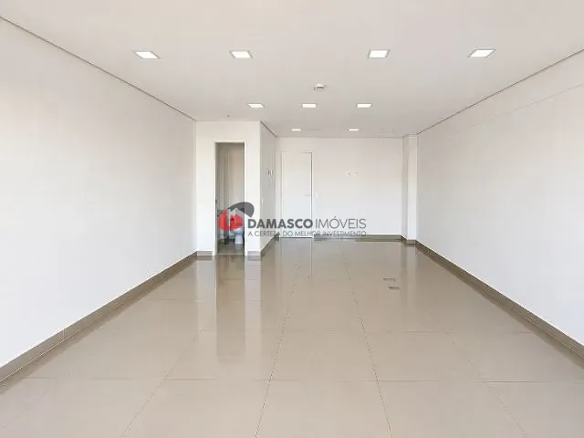 Sala para alugar, no bairro Centro em Diadema
