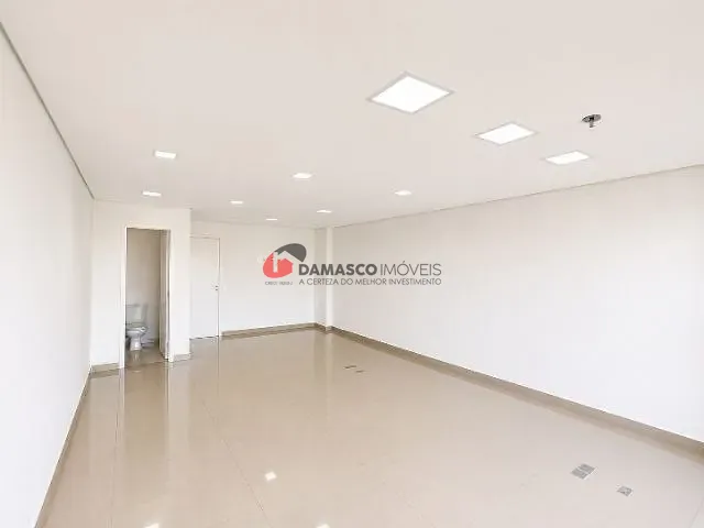 Sala para alugar, no bairro Centro em Diadema