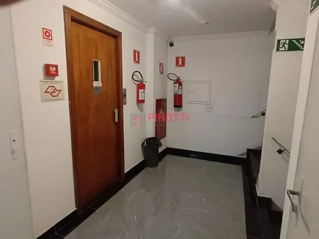 Sala à venda, no bairro Jardim do Mar em São Bernardo do Campo