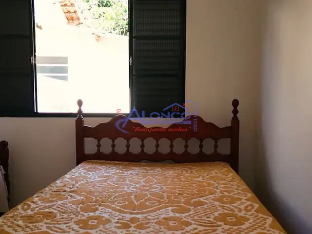 Sítio 5 quartos e 3 banheiros, à venda, no bairro Centro em Cruzeiro