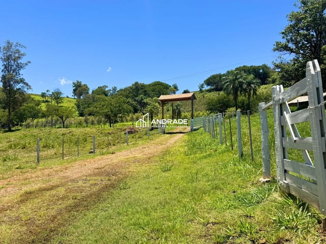 Sítio com 53493m² 2 quartos e 1 banheiro, à venda, no bairro sitio em Califórnia