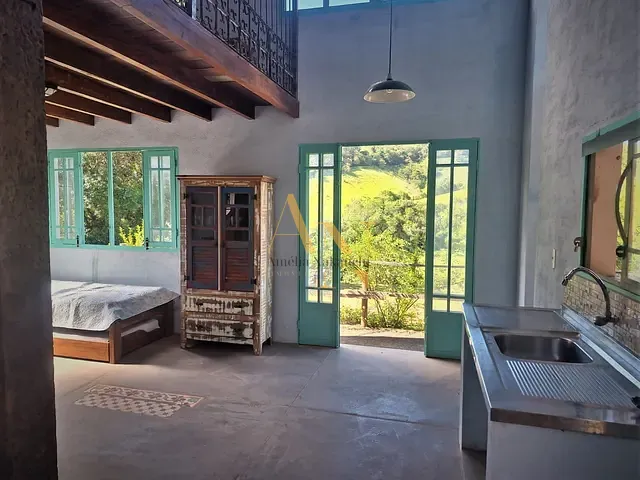 Sítio com 2001m² 1 quarto e 2 banheiros, à venda, no bairro Mantiqueira em Cunha