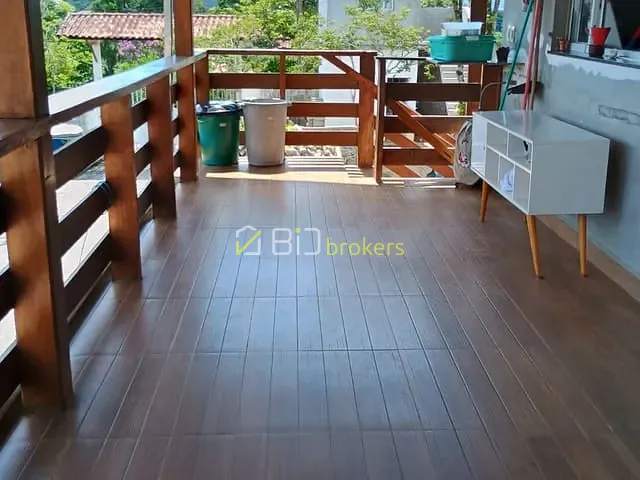 Sítio com 2485m² 6 quartos e 8 banheiros, à venda, no bairro Lambari em Guararema