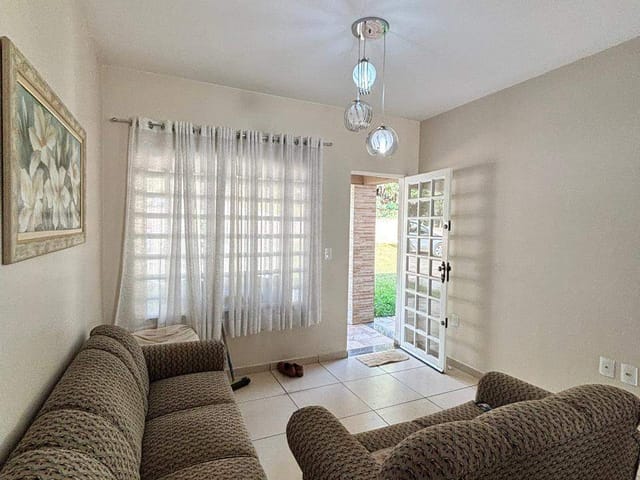 Chácara com 240m² 2 quartos e 3 banheiros, à venda, no bairro Piriquitos em Ponta Grossa