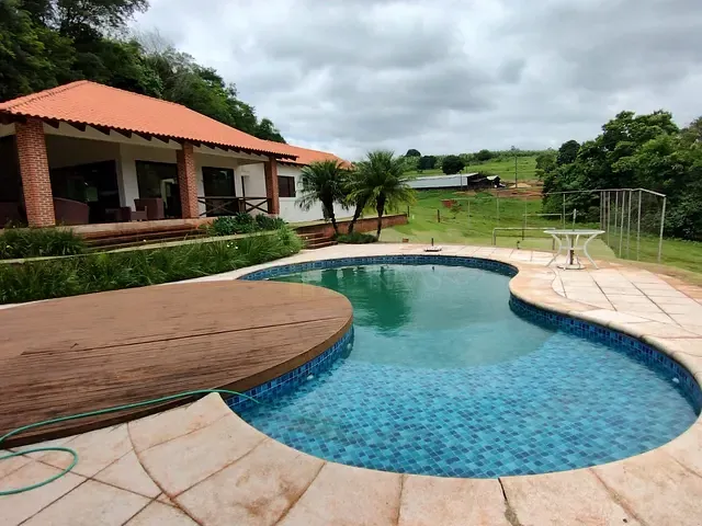 Sítio com 152460m² 3 quartos e 3 banheiros, à venda, no bairro Parque Industrial Zona Sul em Apucarana