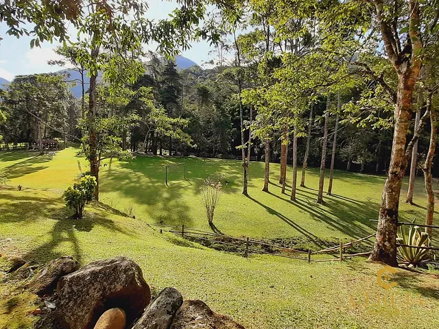 Sítio com 81675m² 12 quartos e 8 banheiros, à venda, no bairro Lumiar em Nova Friburgo
