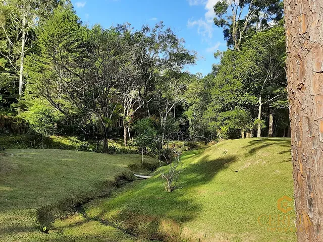 Sítio com 81675m² 12 quartos e 8 banheiros, à venda, no bairro Lumiar em Nova Friburgo