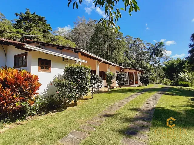 Sítio com 81675m² 12 quartos e 8 banheiros, à venda, no bairro Lumiar em Nova Friburgo