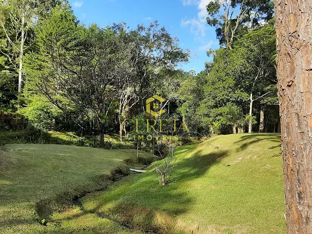 Sítio com 81675m² 12 quartos e 8 banheiros, à venda, no bairro Lumiar em Nova Friburgo