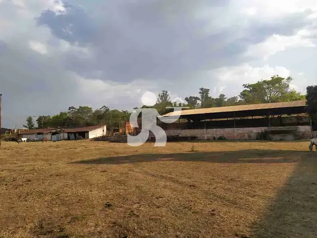 Sítio com 314600m² 2 quartos e 2 banheiros, à venda, no bairro Floresta Escura em São Pedro
