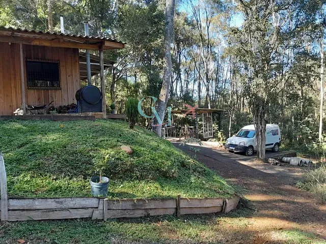 Sítio com 1800m² 1 quarto e 1 banheiro, à venda, no bairro INTERIOR em Xanxerê