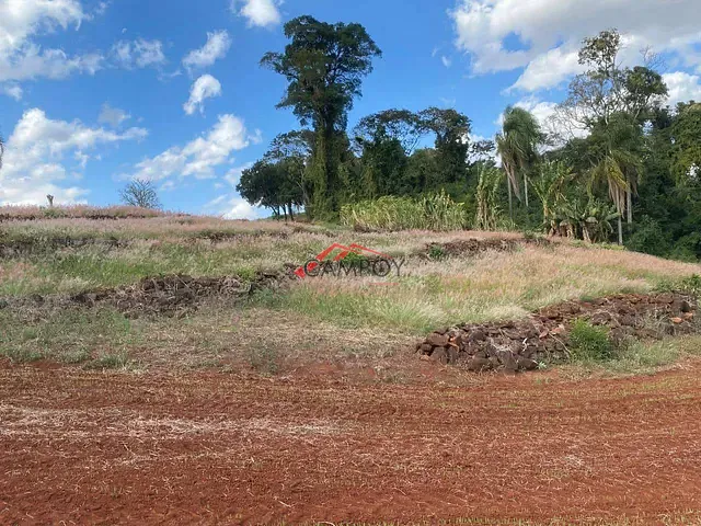 Sítio com 242000m² 3 quartos e 2 banheiros, à venda, no bairro VILA REIS em Vila Reis