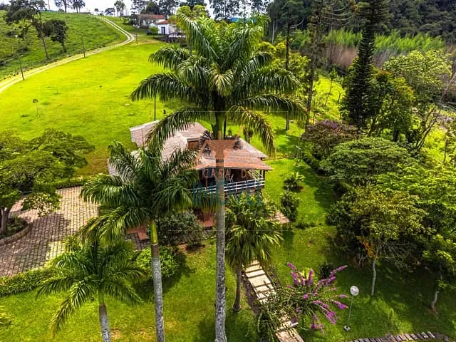 Sítio com 125000m² 5 quartos e 4 banheiros, à venda, no bairro Centro (Canguera) em São Roque