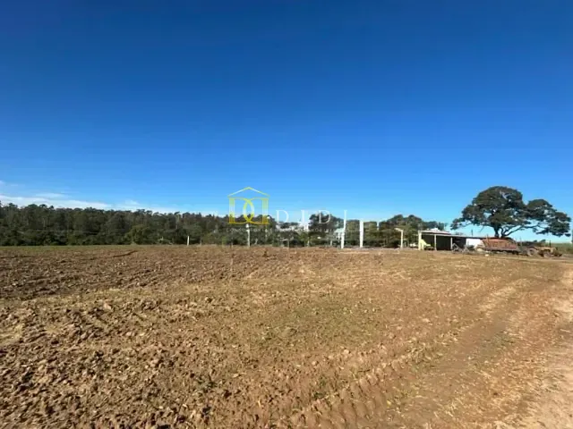 Sítio com 133m², à venda, no bairro Engenho Velho em Porto Feliz
