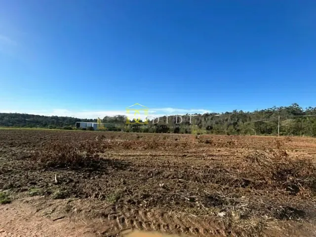 Sítio com 133m², à venda, no bairro Engenho Velho em Porto Feliz