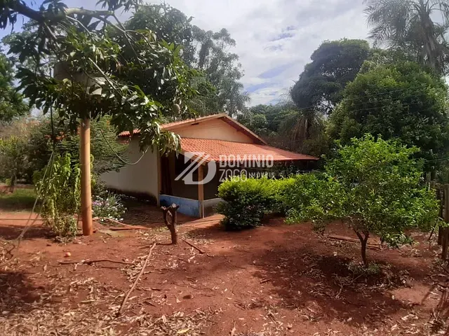 Sítio com 180000m² 3 quartos e 1 banheiro, à venda, no bairro Zona Rural em Uberaba