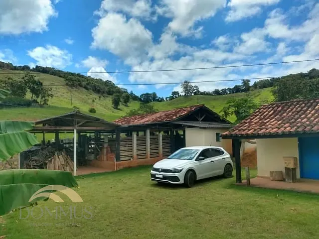 Sítio com 184800m², à venda, no bairro São Candido em Caratinga