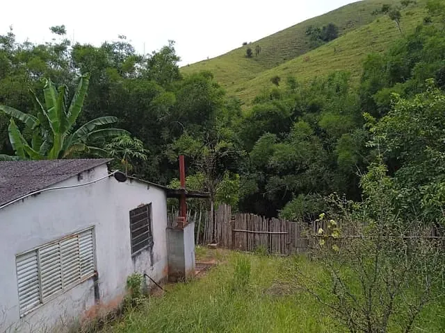 Sítio com 145000m² 4 quartos e 2 banheiros, à venda, no bairro Zona Rural em Guaratinguetá