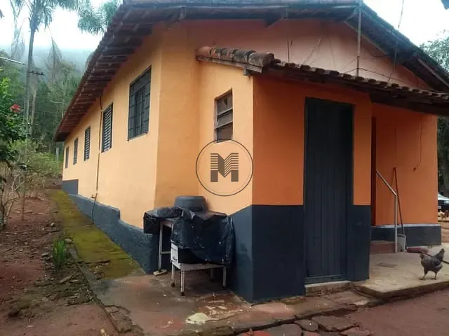 Sítio com 145000m² 4 quartos e 2 banheiros, à venda, no bairro Zona Rural em Guaratinguetá