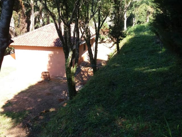 Sítio com 800m² 2 quartos e 2 banheiros, à venda, no bairro SALESOPOLIS em Salesópolis