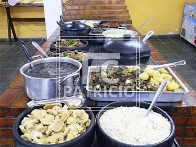 Sítio com 11000m² 6 quartos e 4 banheiros, à venda, no bairro Cotia em Guapimirim