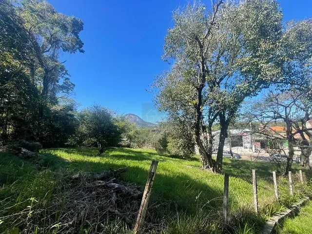 Sítio com 9000m² 2 quartos e 2 banheiros, à venda, no bairro Inoã (Inoã) em Maricá