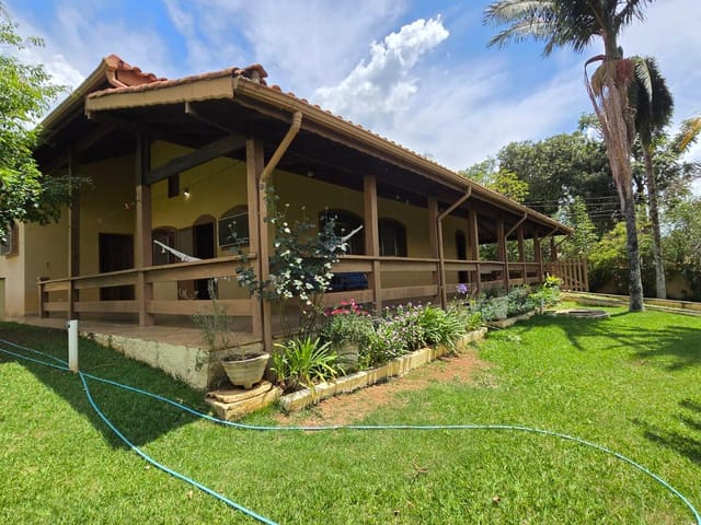 Sítio 3 quartos e 3 banheiros, para alugar, no bairro Jd Maria Antonina em Mairiporã