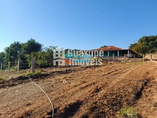 Sítio com 3m² 2 quartos e 1 banheiro, à venda, no bairro Mergulhão em GUAXUPÉ