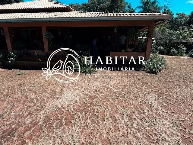 Sítio 3 quartos e 3 banheiros, à venda, no bairro Área Rural de Corumbá em Corumbá