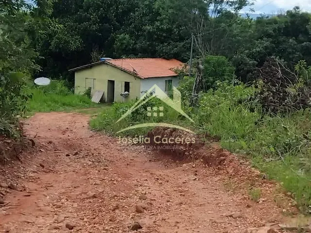 Sítio com 5000000m² 3 quartos e 1 banheiro, à venda, no bairro Bom Clima em Chapada dos Guimarães