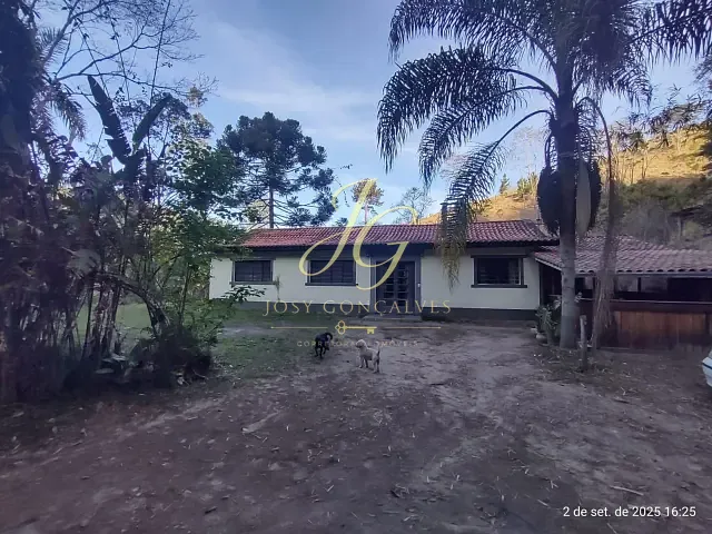 Sítio com 31000m² 4 quartos e 1 banheiro, à venda, no bairro Centro em Salesópolis