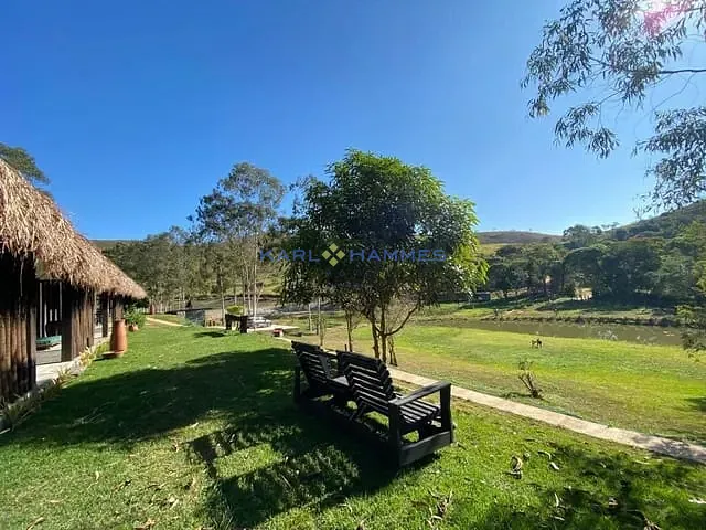 Sítio com 20000m², à venda, no bairro Pedro do Rio em Petrópolis